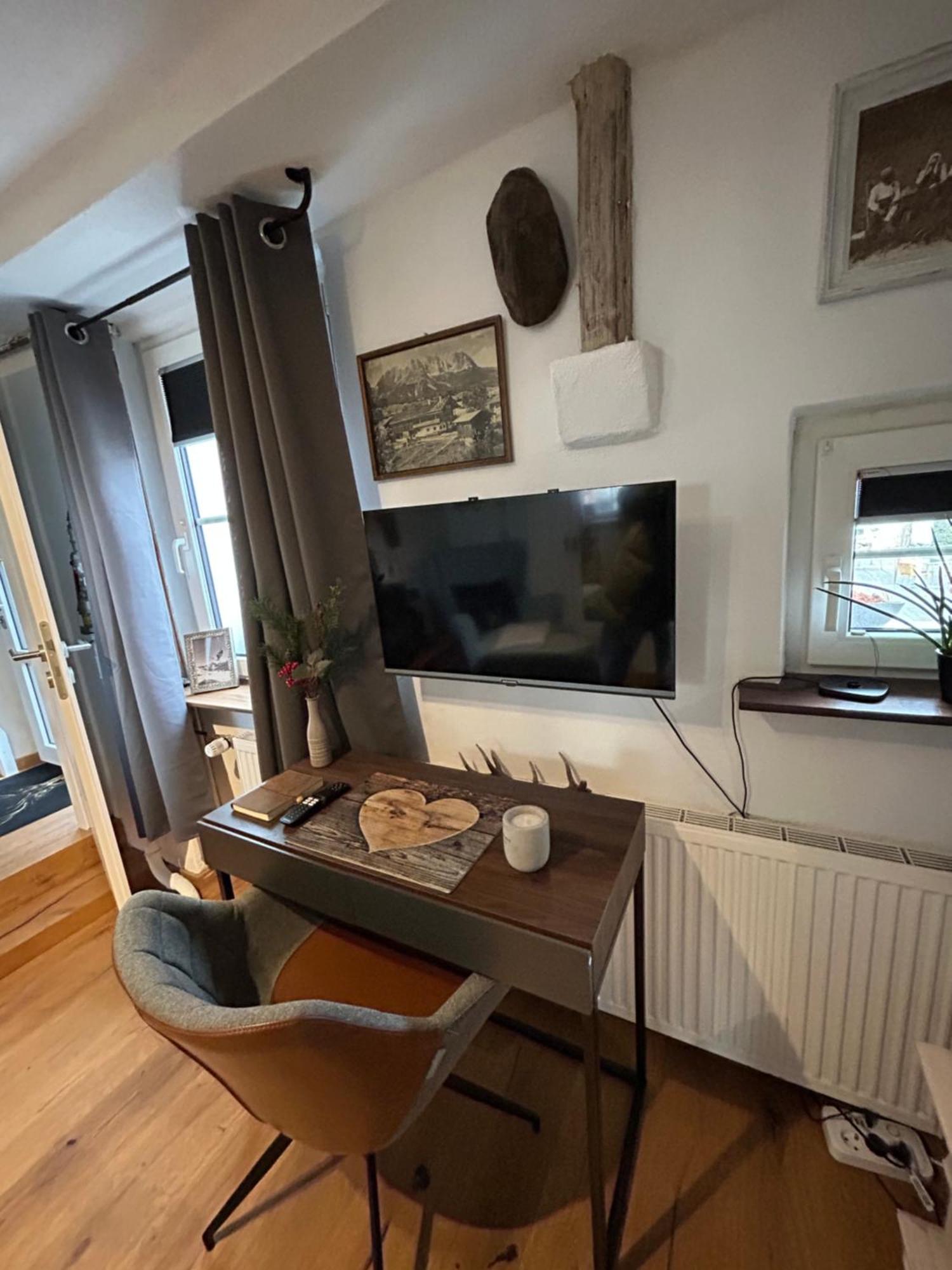 Freudi'S Berghuette Appartement Neuhausen auf den Fildern Buitenkant foto